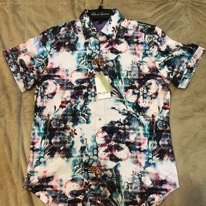 Robert Graham Dress Shirt. Style: MINNEOLA